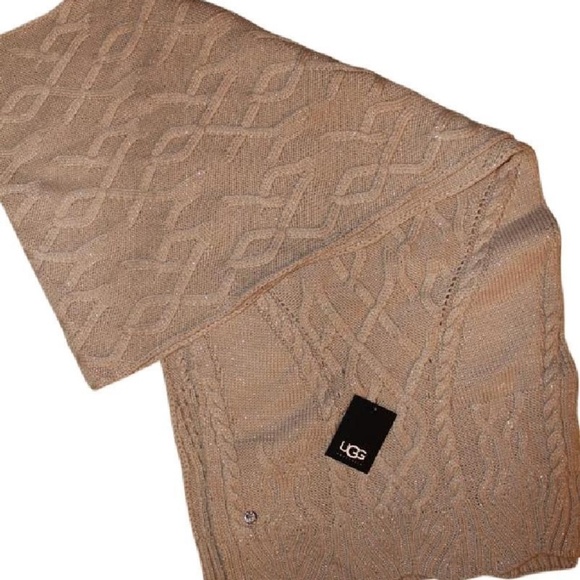 UGG Metallic Thread Shawl Scarf‎ Wrap - Picture 2 of 5